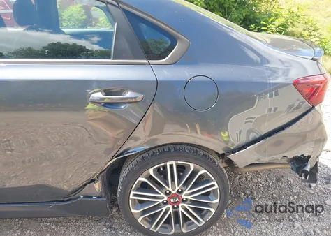 2021 Kia Forte Gt Manual z USA, uszkodzony, nr VIN 3KPF44AC0ME295466